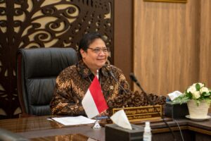 Airlangga-Sandiaga Unggul dalam Survei: Masyarakat Perlu Perbaikan Ekonomi