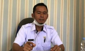 Desa Tanjung Batu Bangun Jalan Desa dan Halte Sungai