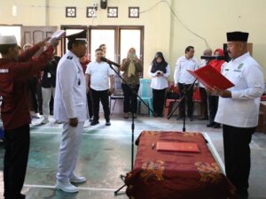 Bupati Kukar Lantik Kades PAW Purwajaya