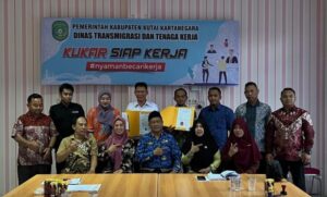 2 SMK di Kukar Terima BKK dari Disnakertrans