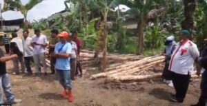 Warga Desa Loa Janan Ulu Memprotes Proyek Drainase Dinas PUPR Kaltim