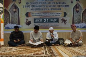 ASN dan Non-ASN Dinas PU – Perkim Kukar Gelar Bukber hingga Khataman Al-Qur’an