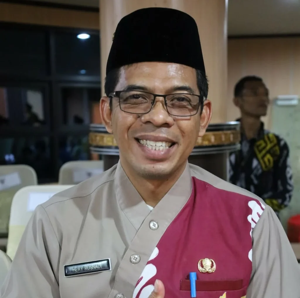 Camat Loa Janan Ajak Warga Desa Batuah Sukseskan PSU Kukar dalam Safari Ramadhan