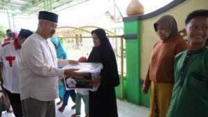 Bupati Edi Damansyah Lanjutkan Kunjungan Silaturahmi Ramadhan ke Loa Janan, Serahkan Berbagai Bantuan