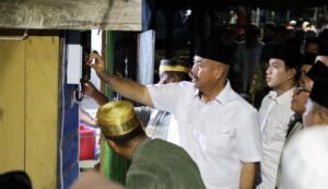 Safari Ramadan di Anggana, Bupati Kukar Resmikan Listrik Komunal Desa Tani Baru
