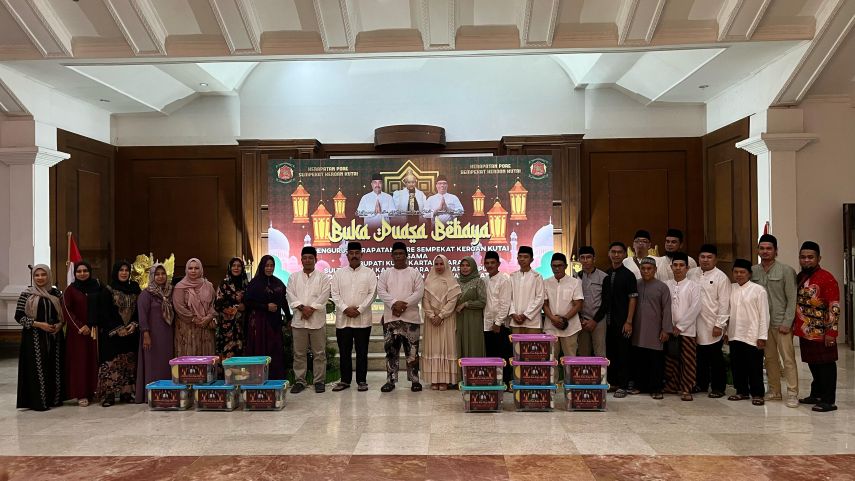 Bupati Kukar Hadiri Silaturahmi dan Bukber Sempekat Keroan Kutai, Salurkan Bantuan kepada Anak Yatim