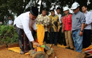 Bupati Kukar Resmikan Pembangunan Jembatan Pendamping Jembatan Besi