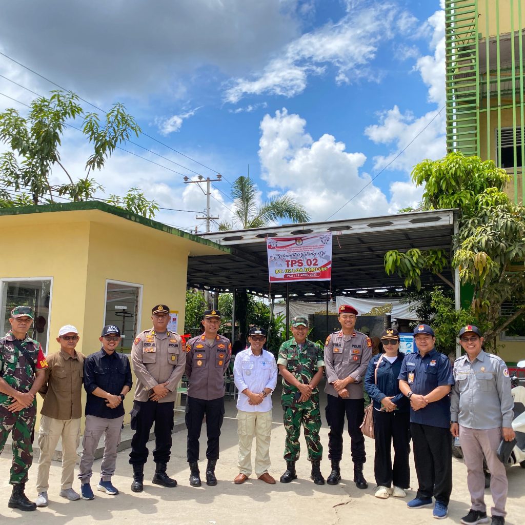 Forkopimcam Loa Janan Tinjau Langsung Pelaksanaan PSU di Desa Loa Duri Ulu