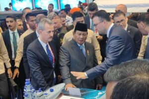 Prabowo Tegur Anggota Paspampres di Indo Defence 2025 Usai Tepis Tangan Jenderal Asing