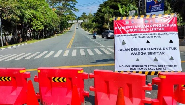 Longsor Simpang BJBJ Balikpapan Ubah Arus Lalu Lintas di Jalan Syarifudin Yoes