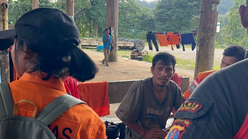 Tim SAR Gabungan mengevakuasi Rofik, pemburu asal PPU yang hilang 4 hari di hutan Sepaku