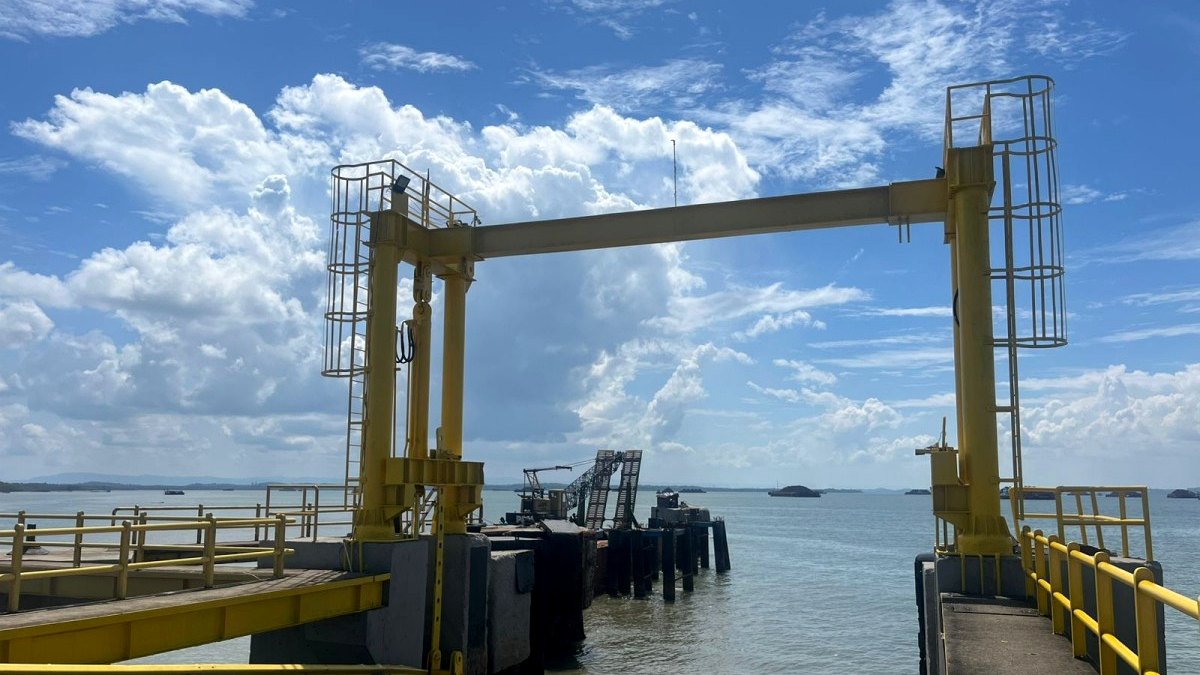 Dermaga Pelabuhan Ferry Penajam di PPU saat operasional tetap berjalan di tengah rehabilitasi Dermaga 2 pada Juni 2026.